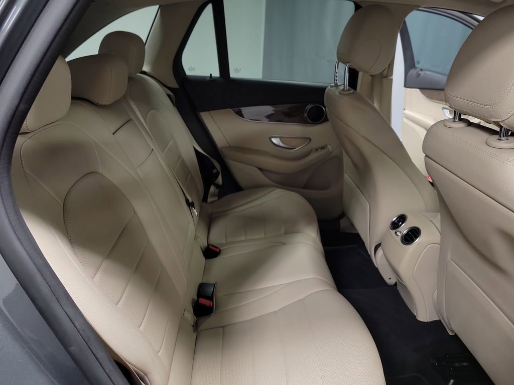 Used 2017 Mercedes-Benz GLC 300 image 23