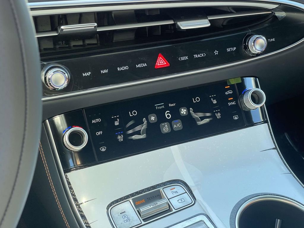 New 2026 Genesis GV70 3.5T Sport Prestige AWD/4WD image 17