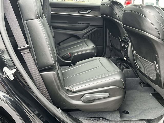 Used 2023 Jeep Grand Cherokee L Limited image 23