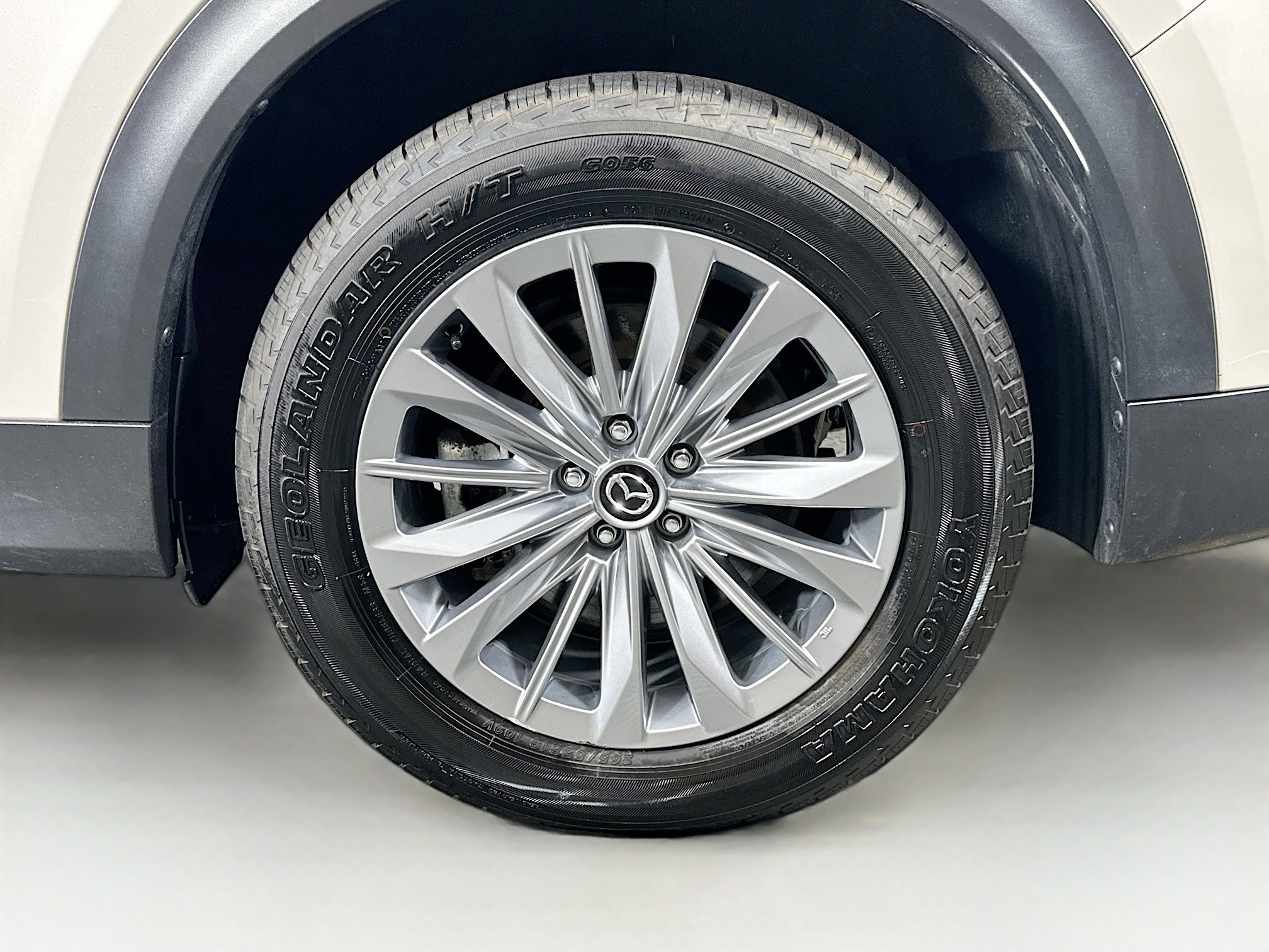 Used 2024 MAZDA CX-90 Plug-In Hybrid w/ Preferred AWD/4WD image 11