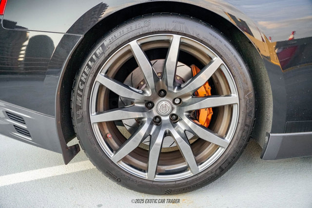 Used 2014 Nissan GT-R Premium w/ Premium Interior Package image 69