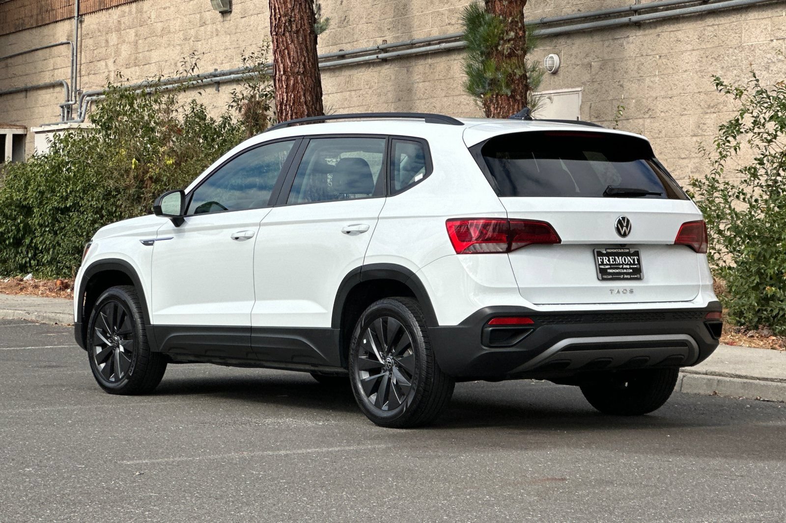 Used 2024 Volkswagen Taos S FWD image 5