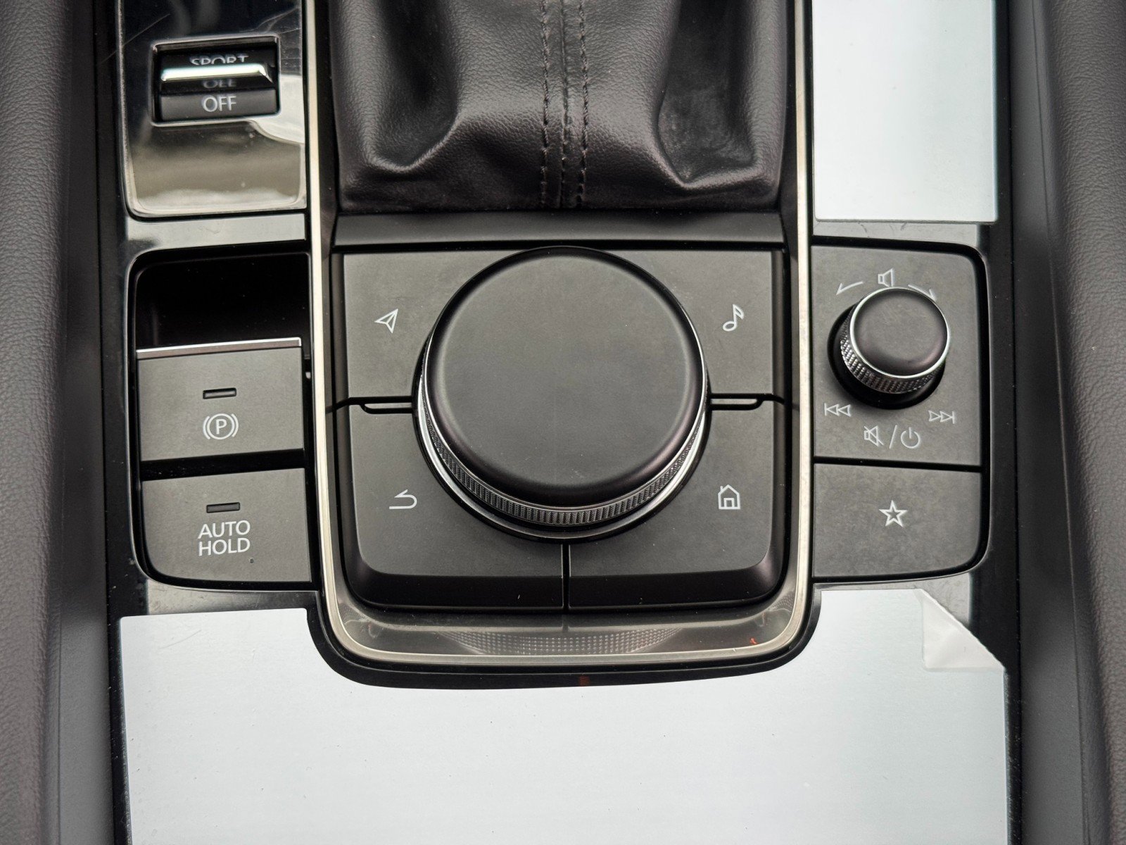 Used 2025 MAZDA MAZDA3 s image 29