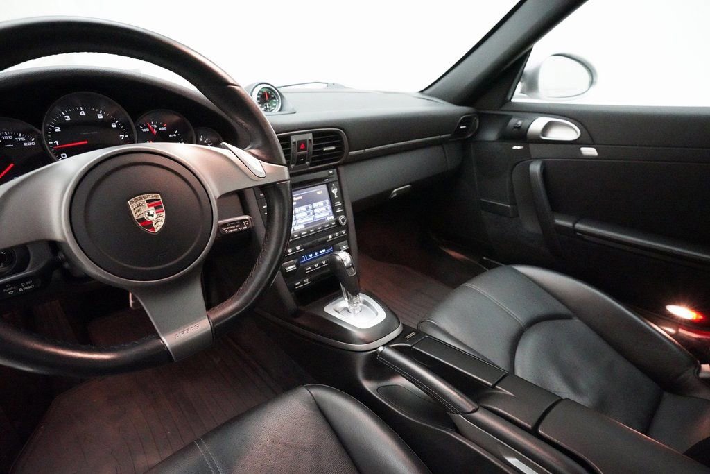 Used 2010 Porsche 911 Carrera image 5