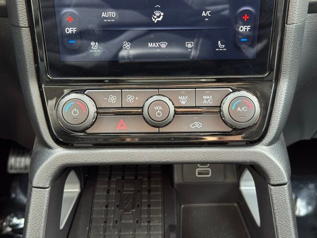 Certified 2024 Ford Ranger Lariat w/ FX4 Off-Road Package image 12