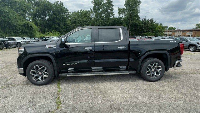 New 2025 GMC Sierra 1500 SLT w/ SLT Premium Package image 5