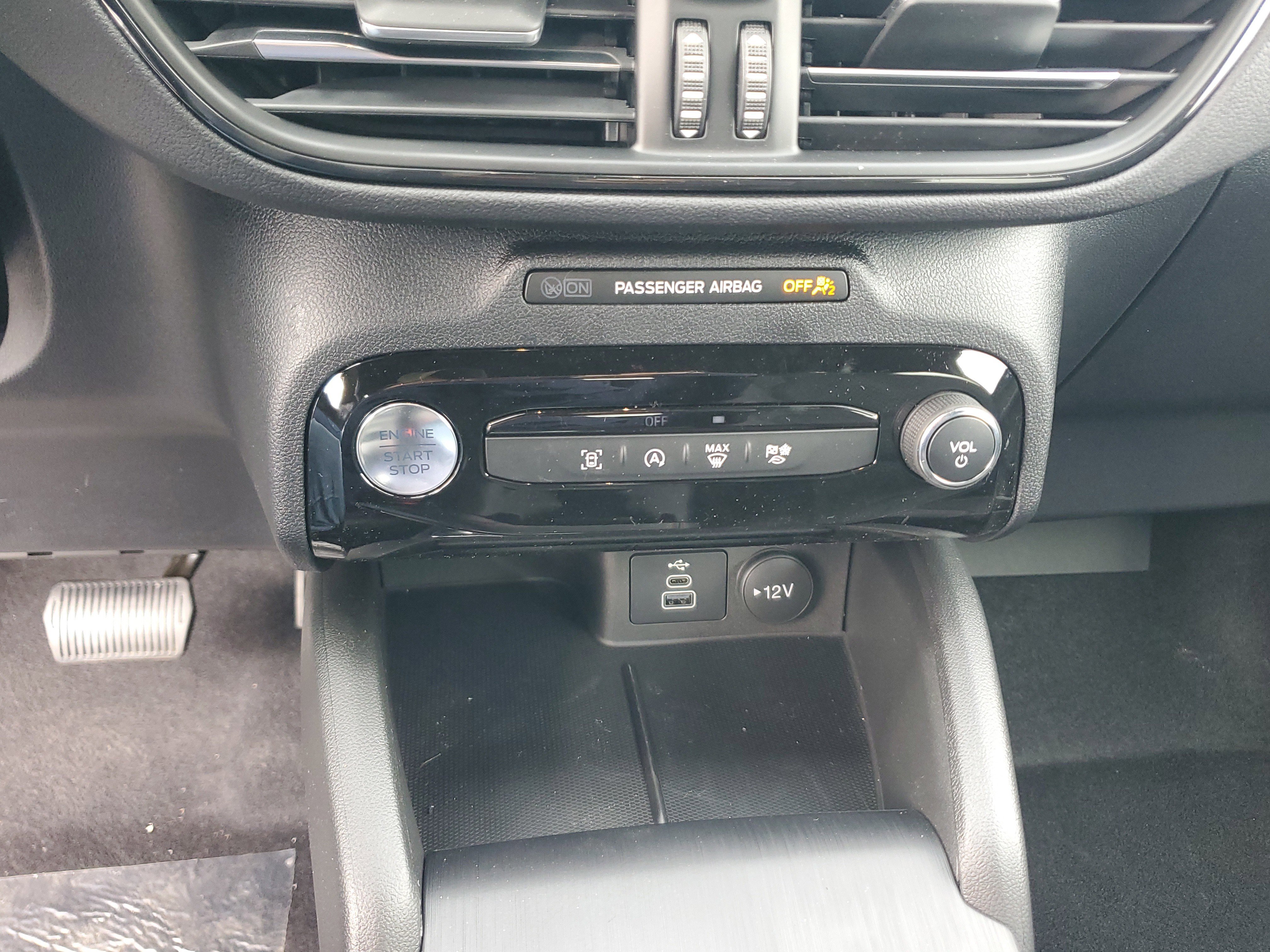 New 2026 Ford Escape ST-Line w/ Tech Pack #1 image 17