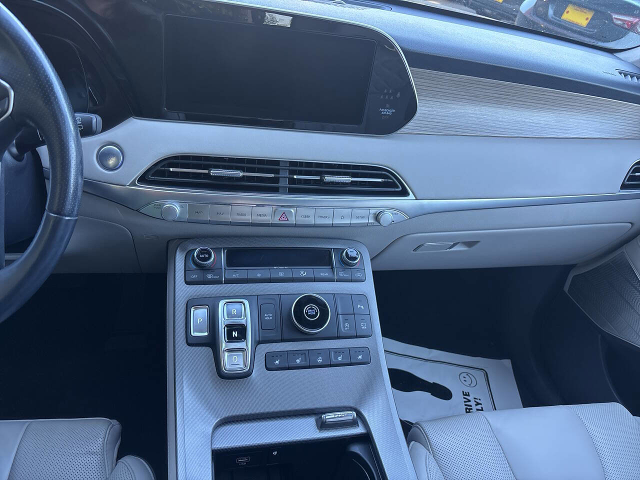 Used 2021 Hyundai Palisade Calligraphy image 11