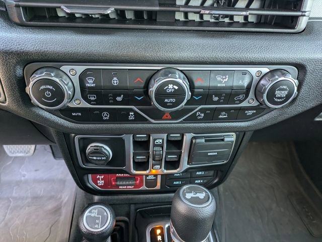 Certified 2024 Jeep Wrangler Willys image 21