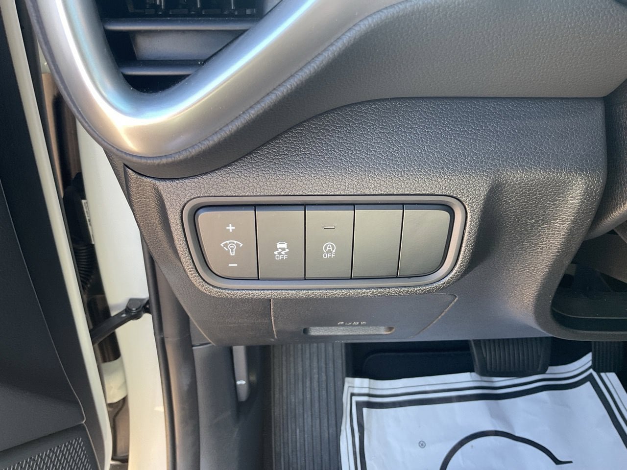 Used 2025 Kia Soul LX w/ LX Technology Package FWD image 21