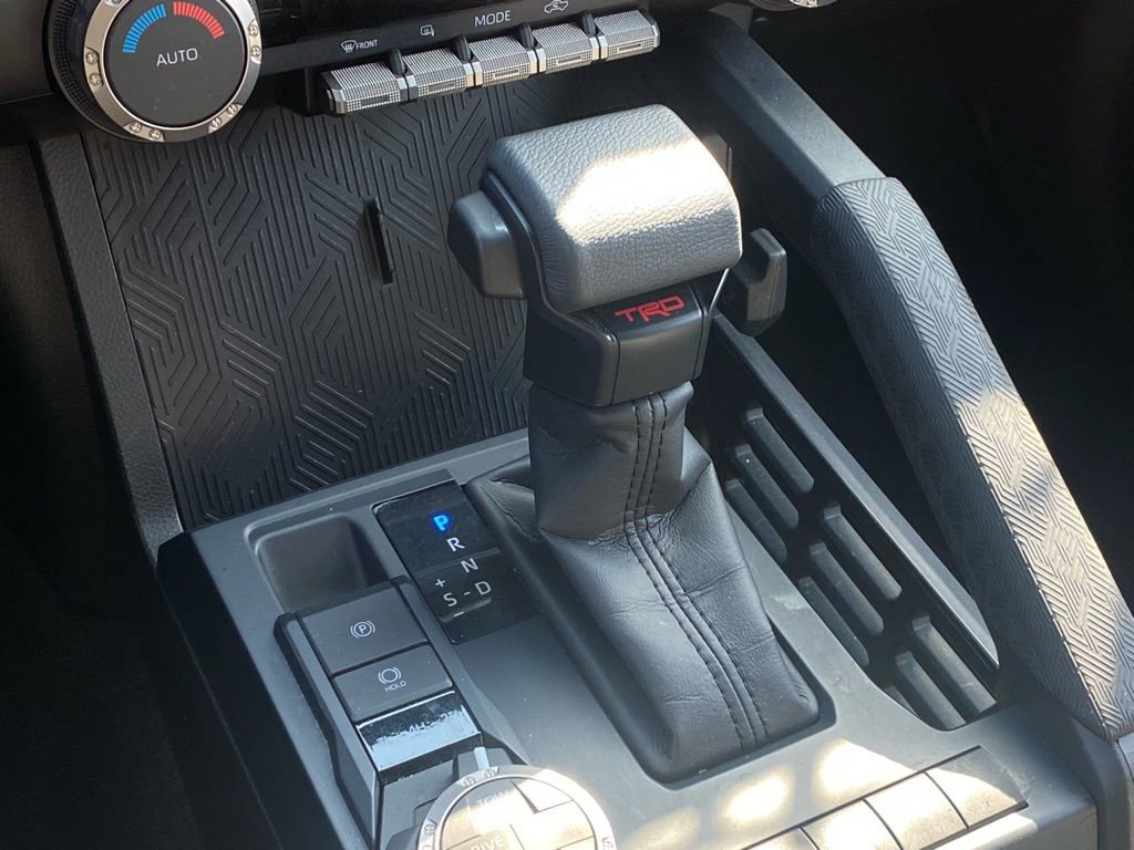 Used 2025 Toyota Tacoma TRD Off-Road AWD/4WD image 17
