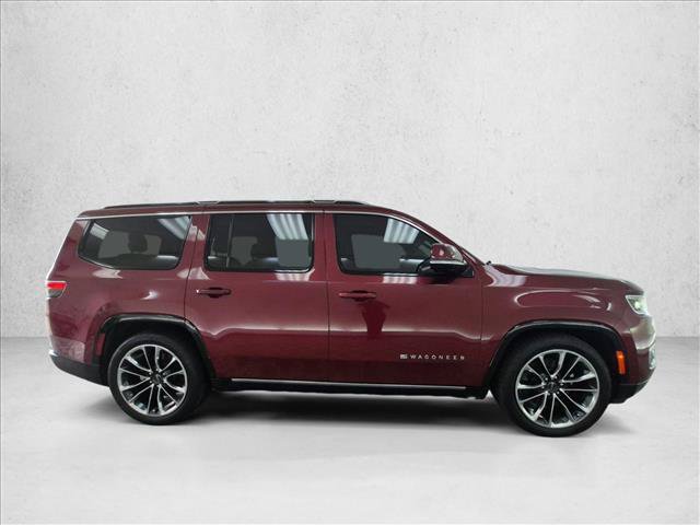 Used 2022 Jeep Wagoneer Series III w/ Premium Group I AWD/4WD image 4