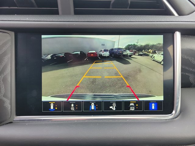 Used 2024 GMC Yukon XL Denali image 17