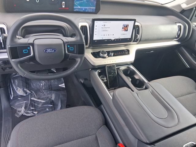 Used 2025 Ford Expedition Max Active AWD/4WD image 12