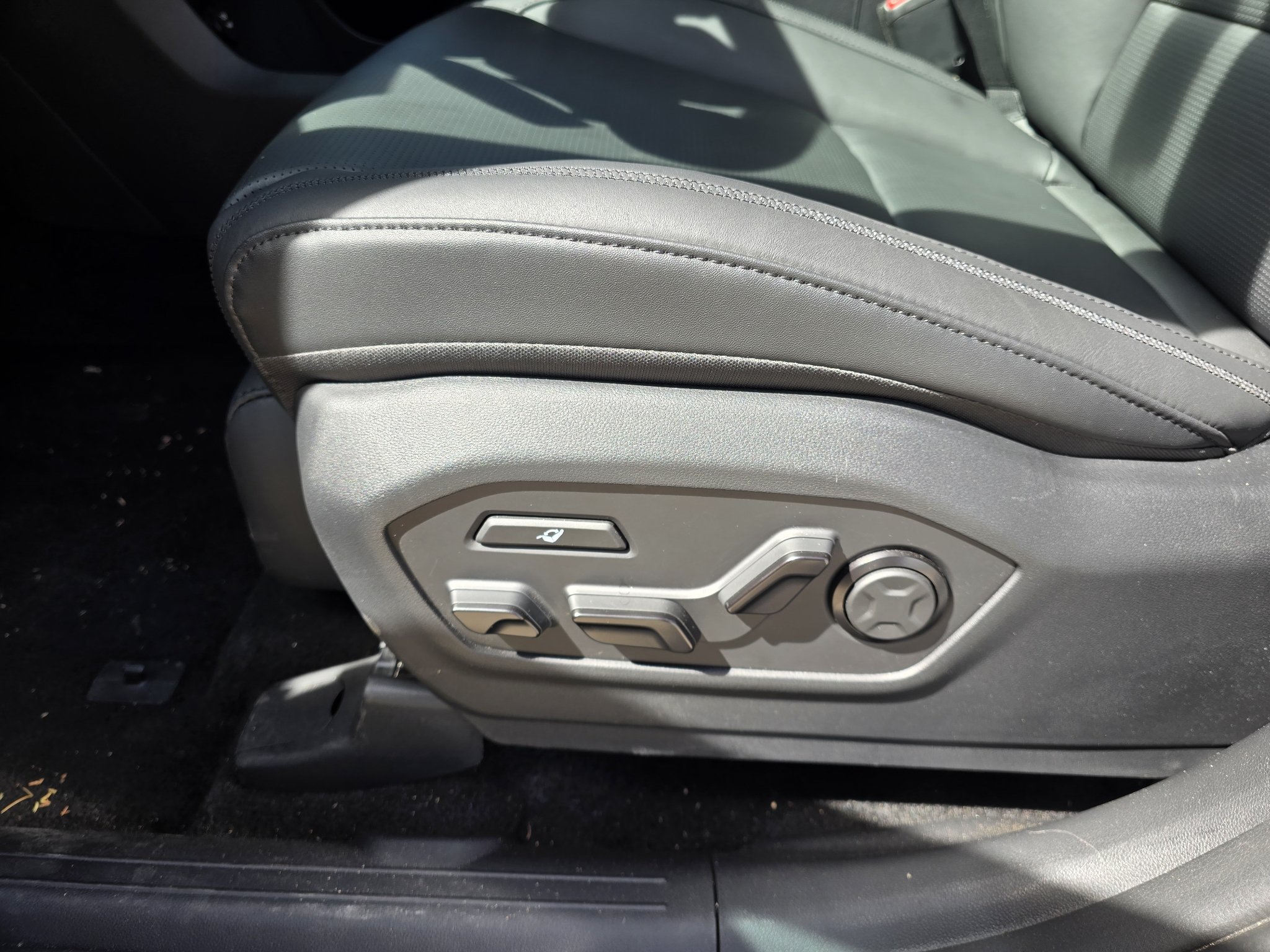 New 2026 Hyundai Santa Fe Calligraphy AWD/4WD image 17