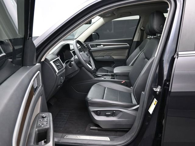 Used 2022 Volkswagen Atlas SE w/ Panoramic Sunroof Package image 9