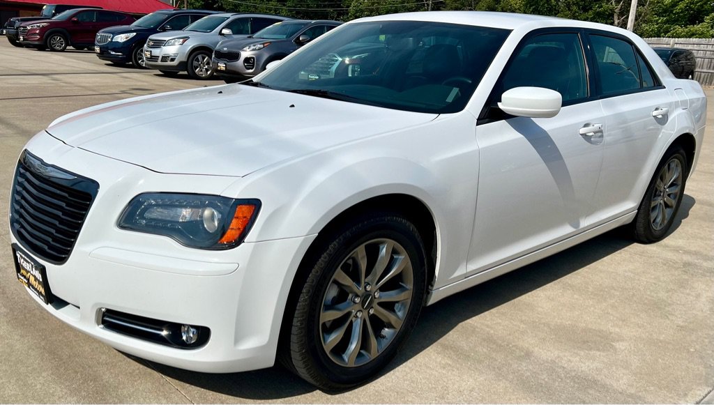 Used 2014 Chrysler 300 S AWD/4WD image 3