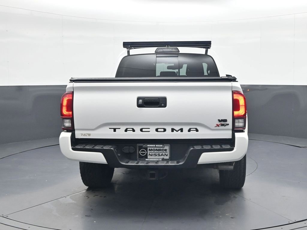 Used 2018 Toyota Tacoma TRD Sport image 6