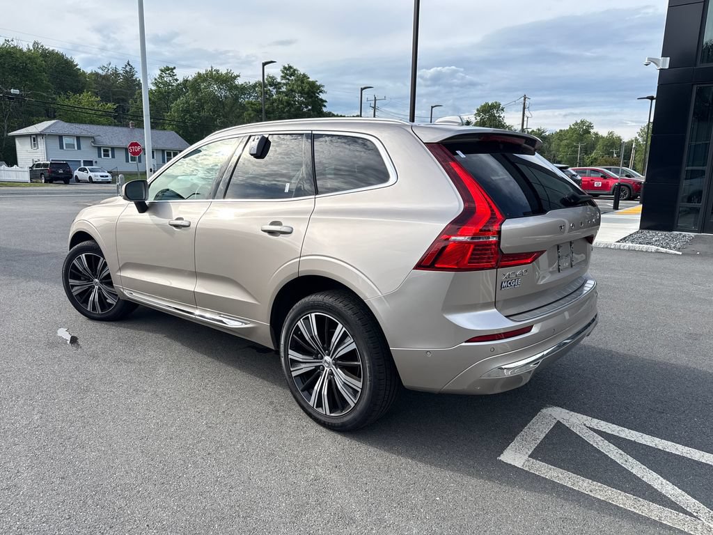 Used 2023 Volvo XC60 B5 Plus w/ Climate Package AWD/4WD image 3