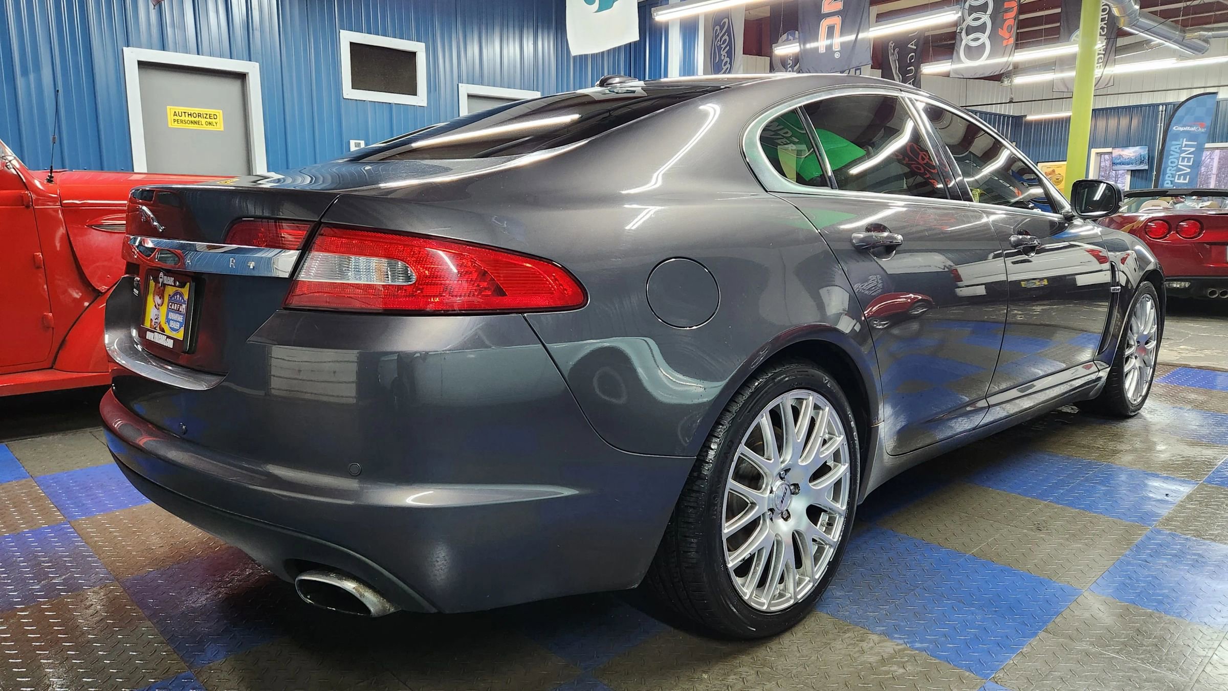 Used 2011 Jaguar XF Portfolio image 3