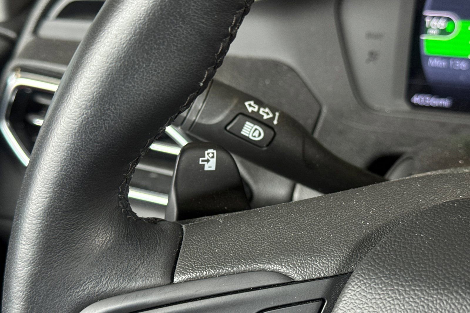 Used 2023 Chevrolet Bolt LT w/ Infotainment Package FWD image 36