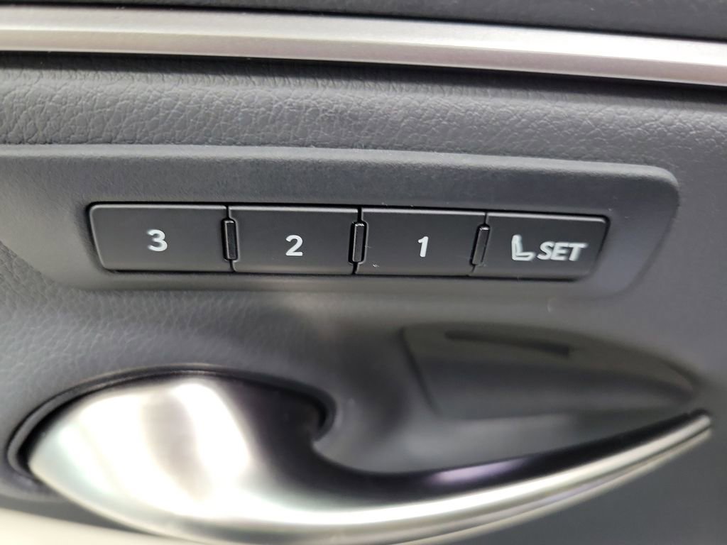 Used 2024 Lexus ES 300h w/ Premium Package FWD image 34