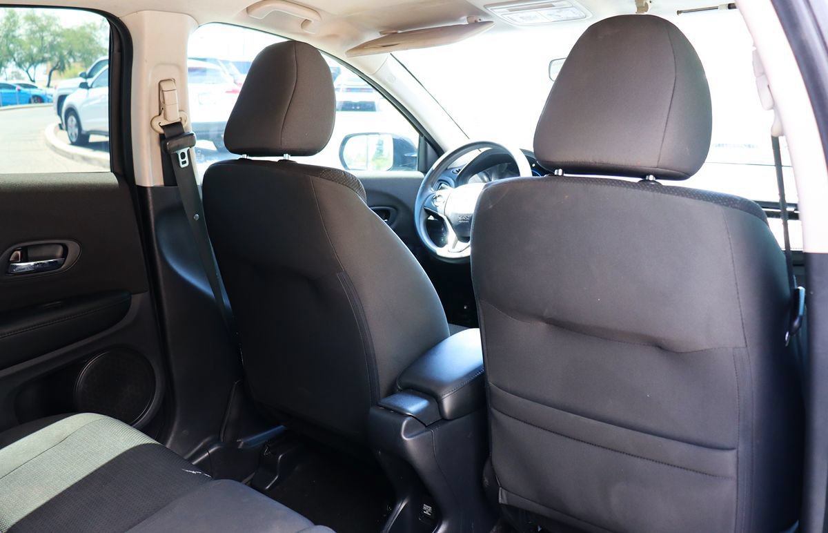 Used 2020 Honda HR-V LX image 28