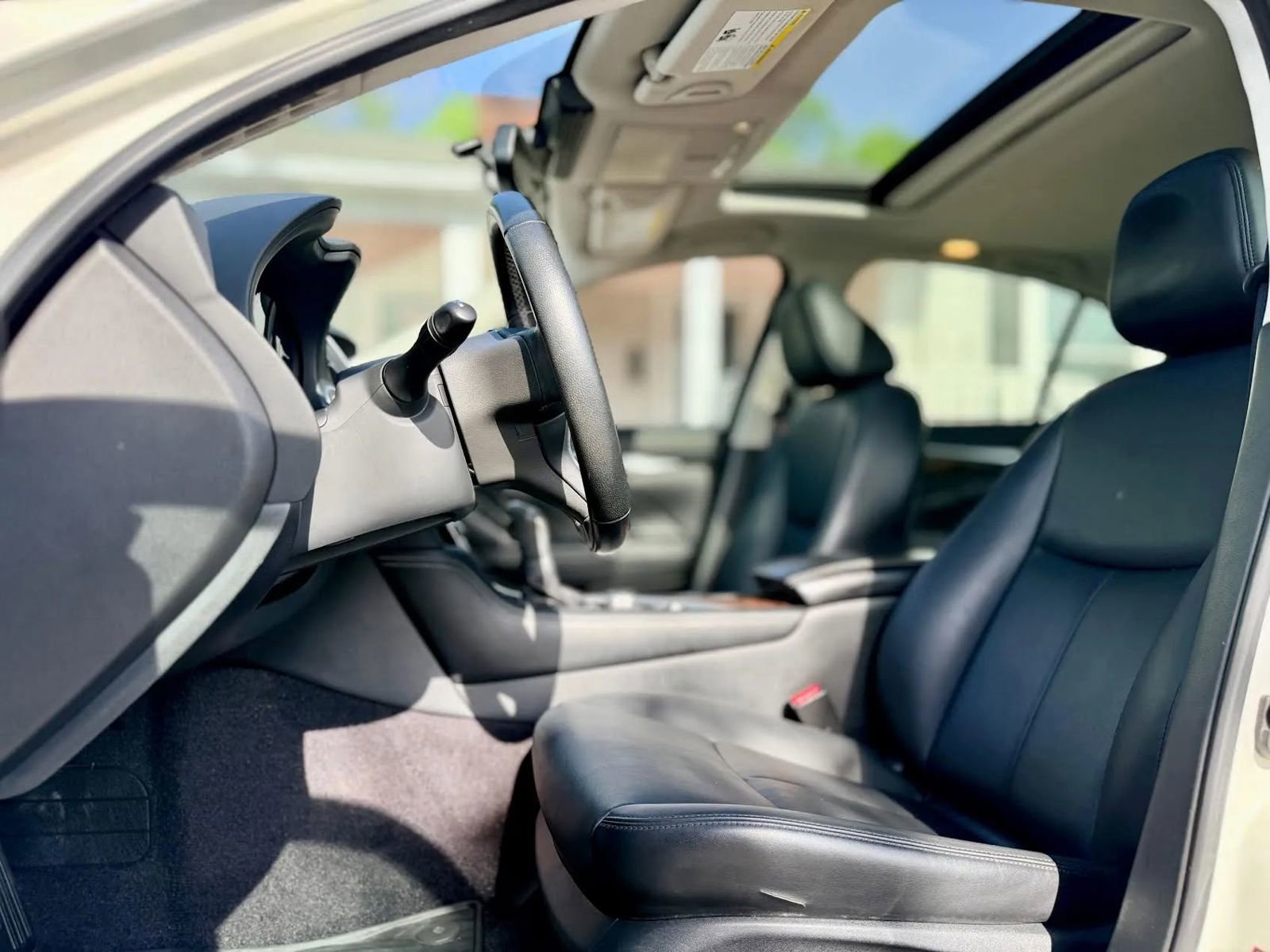 Used 2019 INFINITI Q50 Luxe w/ Cargo Package (L96) RWD image 19