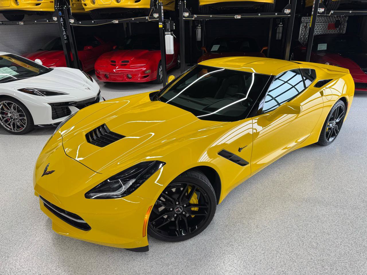 Used 2015 Chevrolet Corvette Stingray Coupe w/ 2LT Preferred Equipment Group image 4