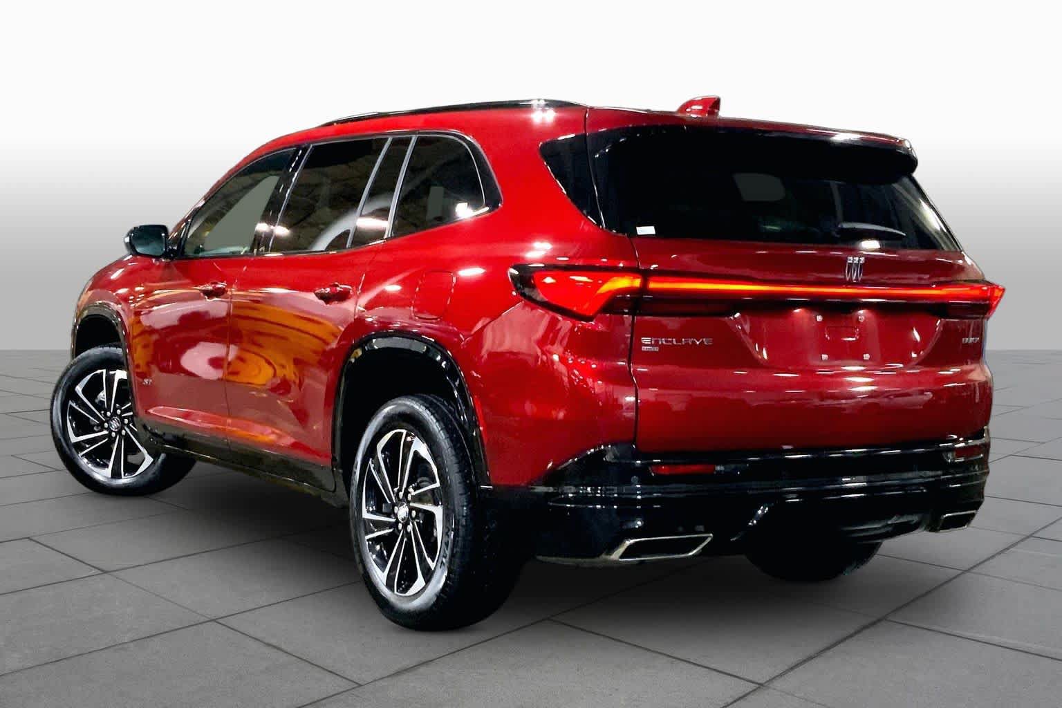 Used 2025 Buick Enclave Sport Touring w/ Power Package AWD/4WD image 12
