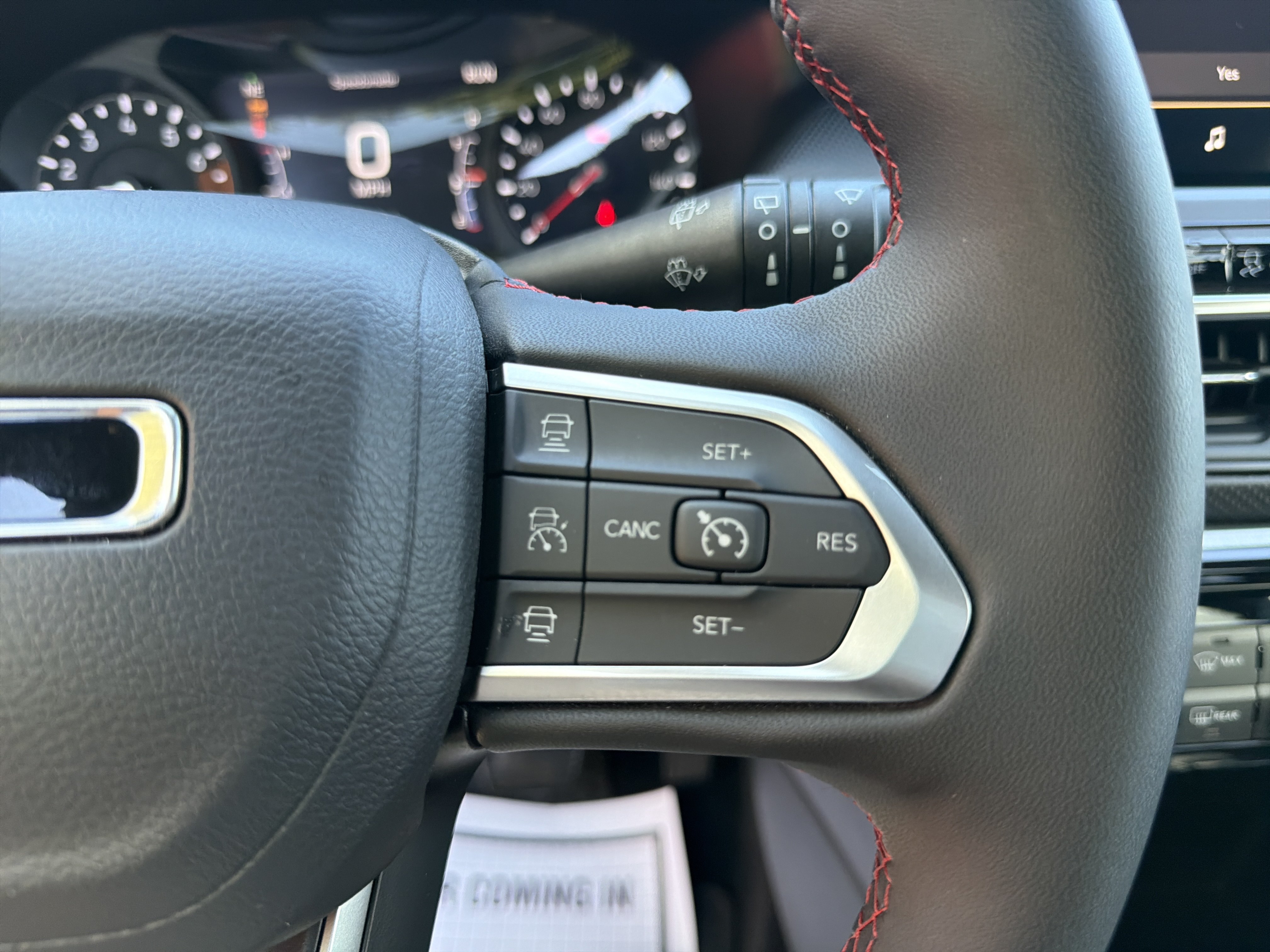 Certified 2025 Jeep Compass Trailhawk w/ Trailhawk Convenience Group AWD/4WD image 24