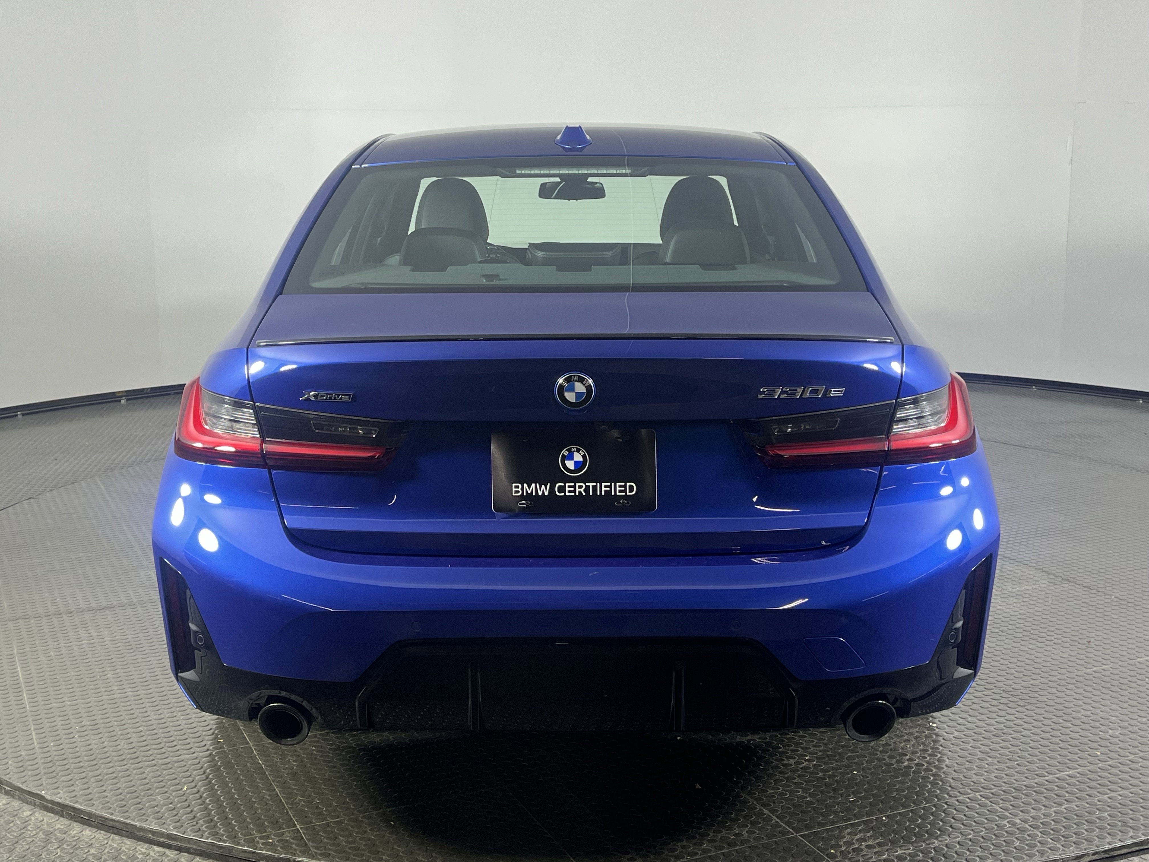 Certified 2023 BMW 330e xDrive image 7