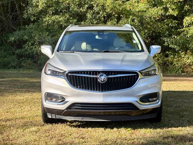 Used 2020 Buick Enclave Premium w/ Sun and Sites Package FWD image 10