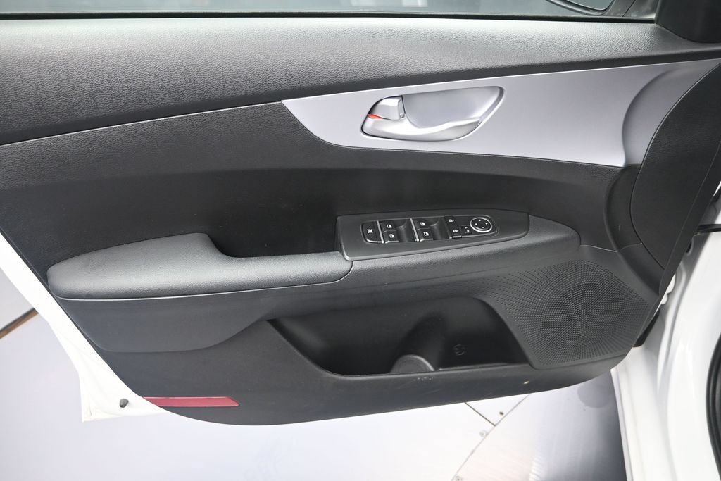 Certified 2024 Kia Forte LXS FWD image 9