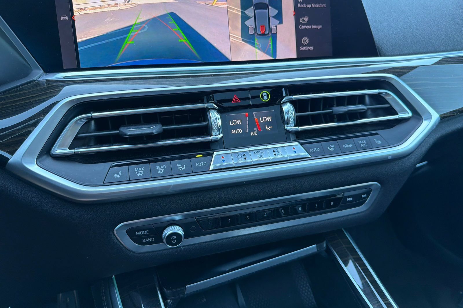 Used 2019 BMW X5 xDrive40i w/ M Sport Package AWD/4WD image 28