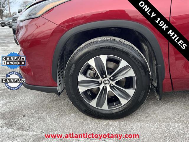 Certified 2024 Toyota Highlander XLE image 12