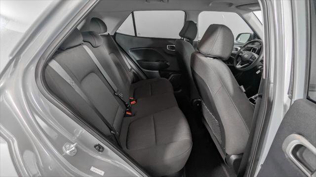 Used 2021 Hyundai Venue SE image 21