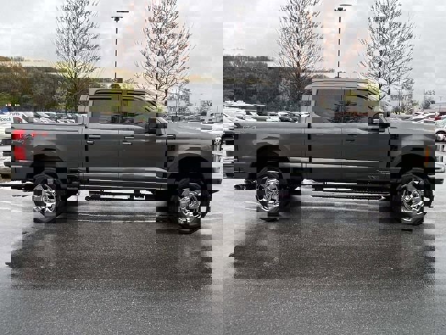 Used 2023 Ford F250 Lariat w/ Sport Appearance Package image 2