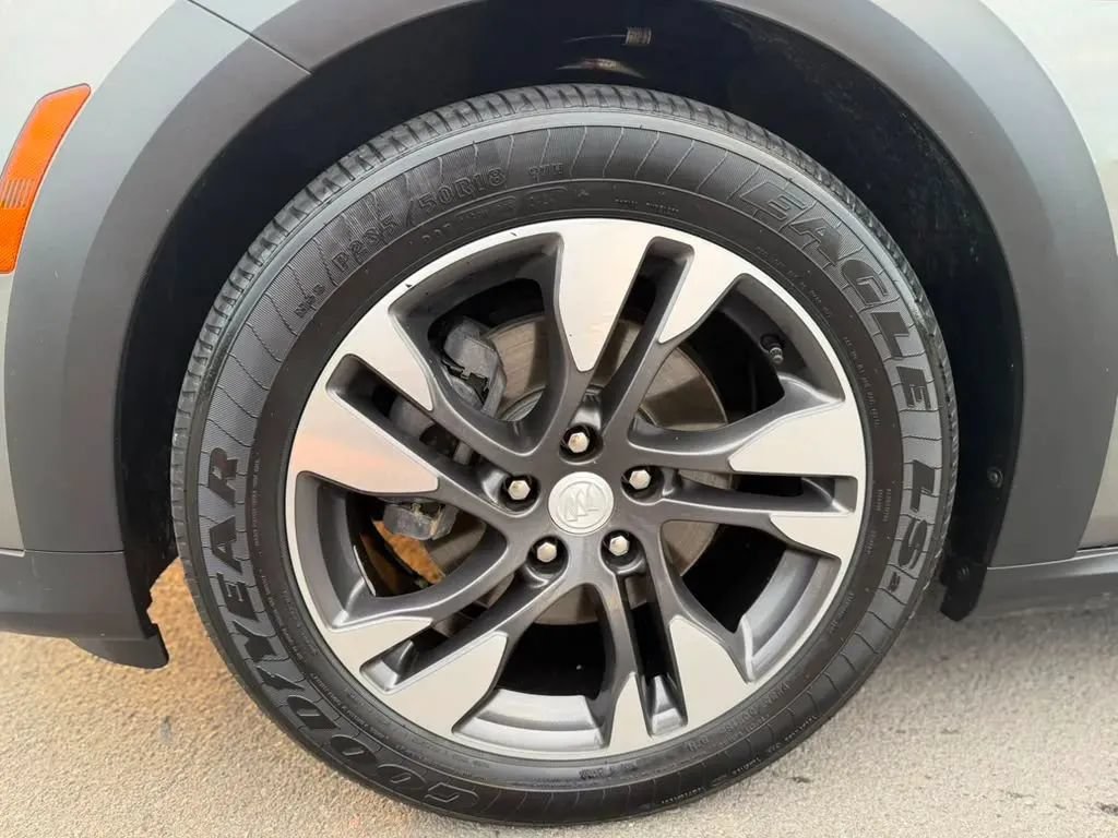 Used 2019 Buick Regal Essence w/ Driver Confidence Package I AWD/4WD image 34