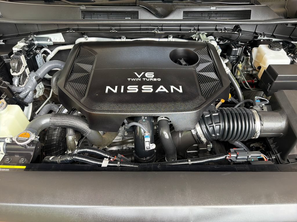 Used 2025 Nissan Armada PRO-4X AWD/4WD image 41
