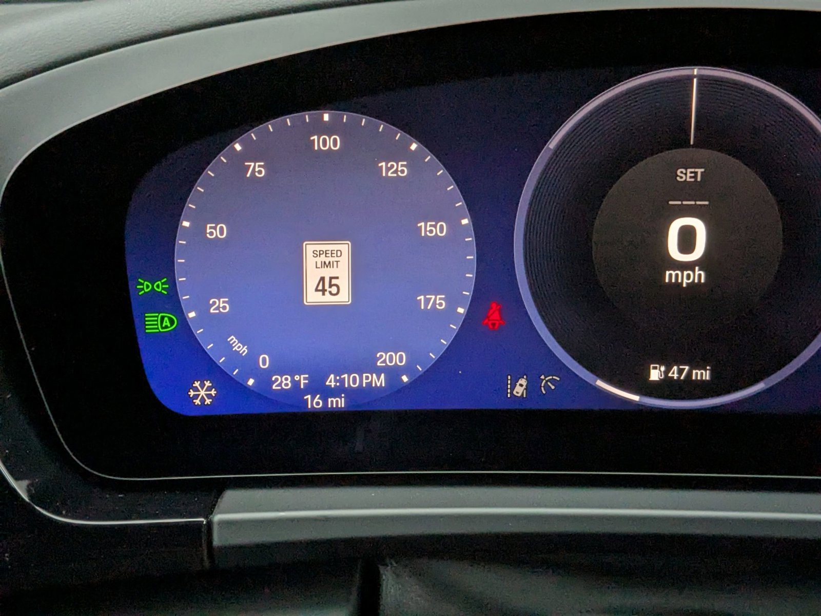 New 2025 Porsche Macan 4 Electric image 17