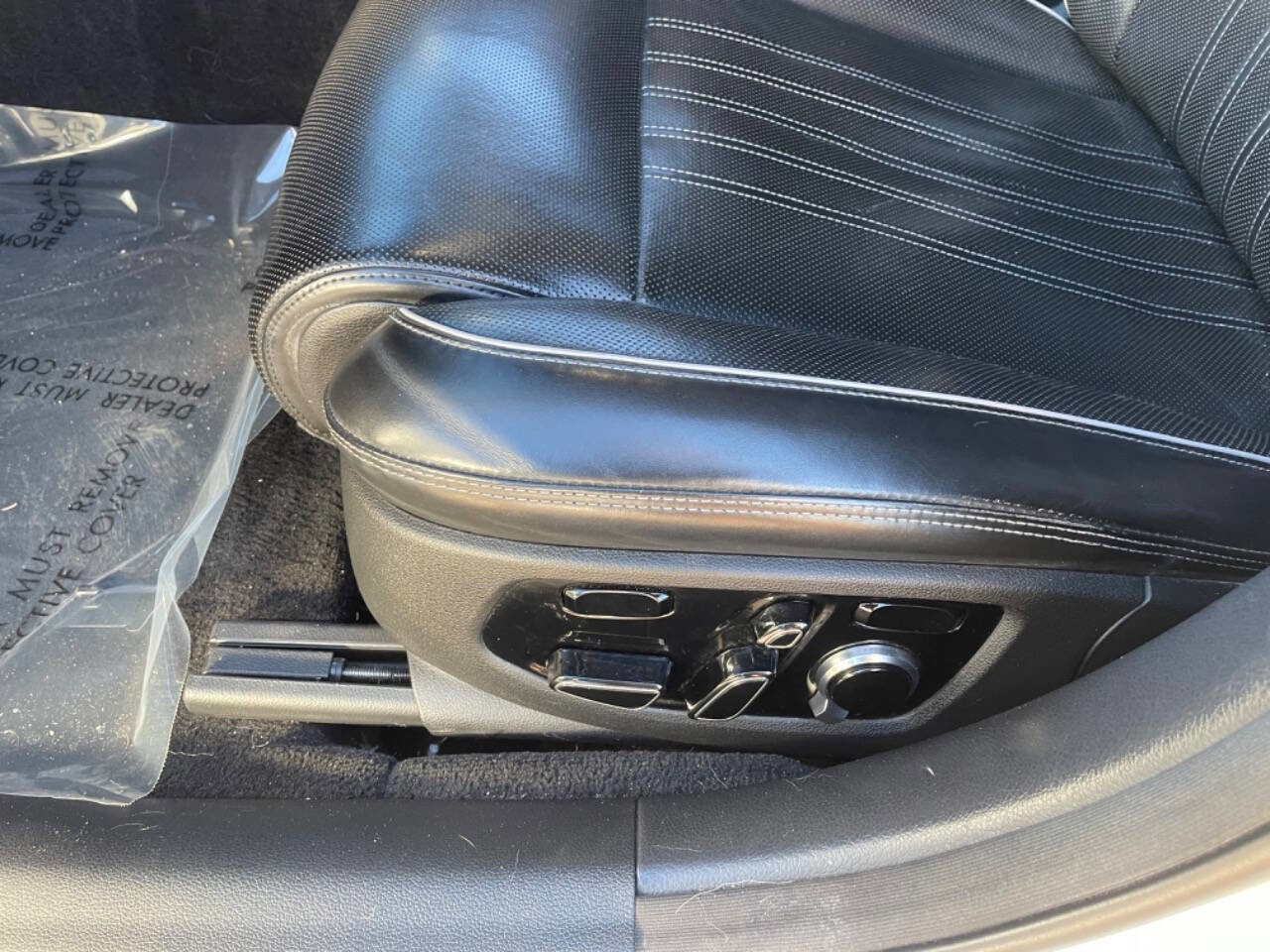 Used 2017 Genesis G90 3.3T Premium image 23