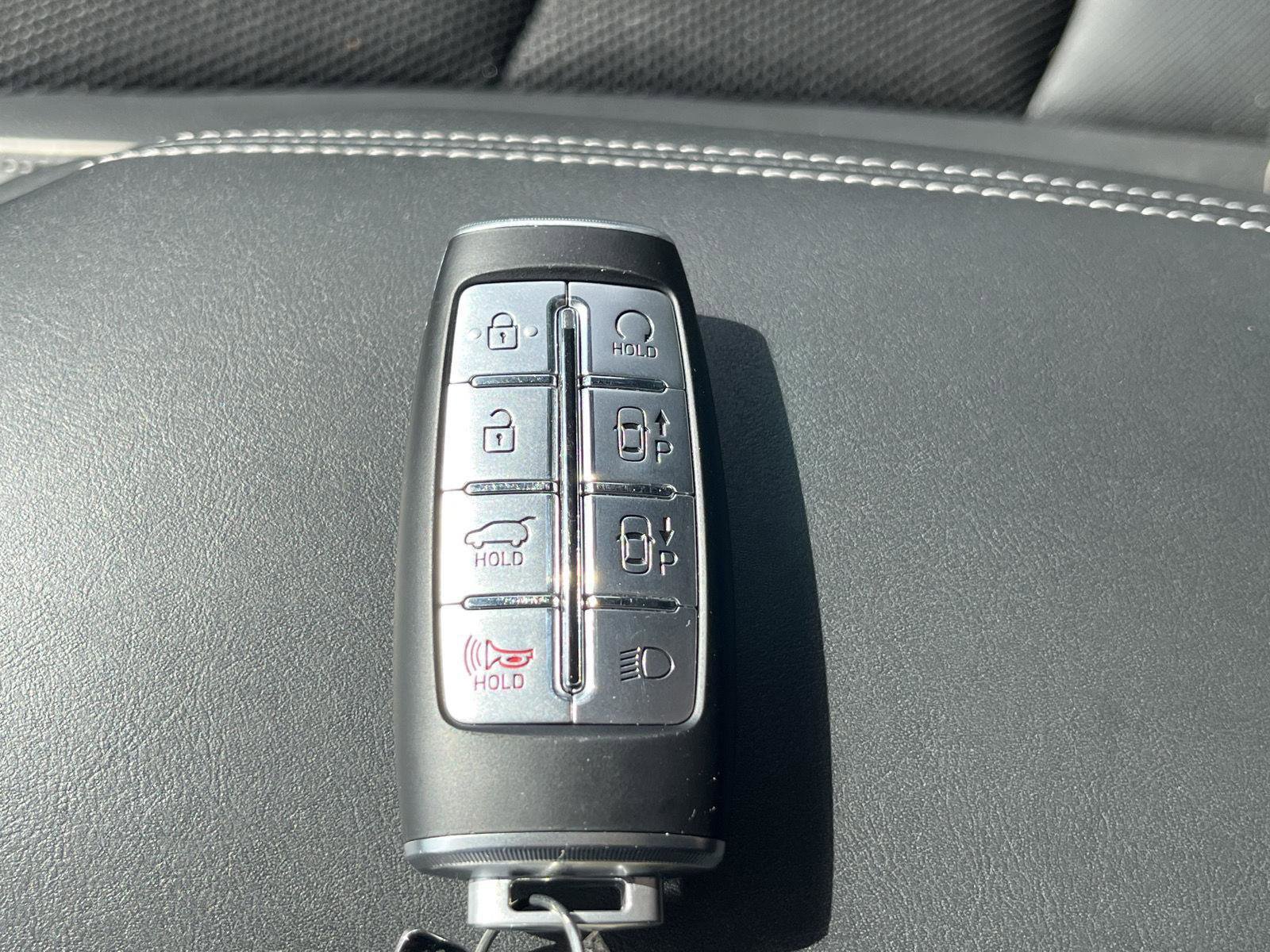 Used 2023 Genesis GV70 2.5T w/ Sport Prestige Package image 23