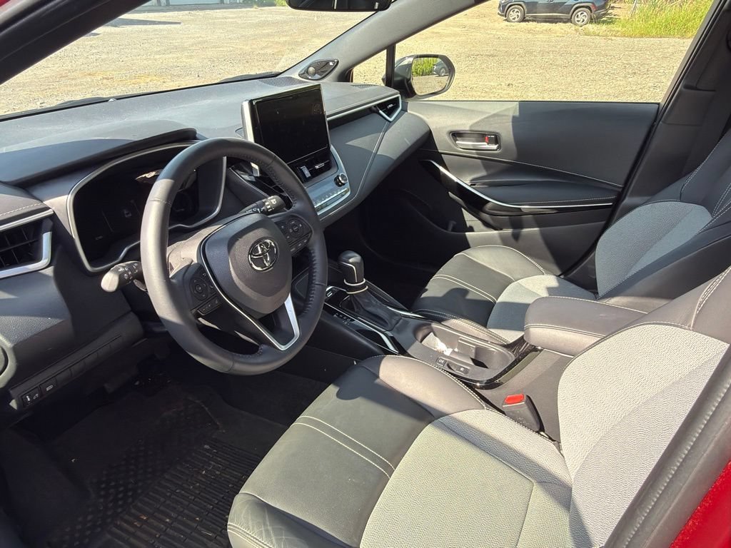 Used 2025 Toyota Corolla XSE FWD image 8