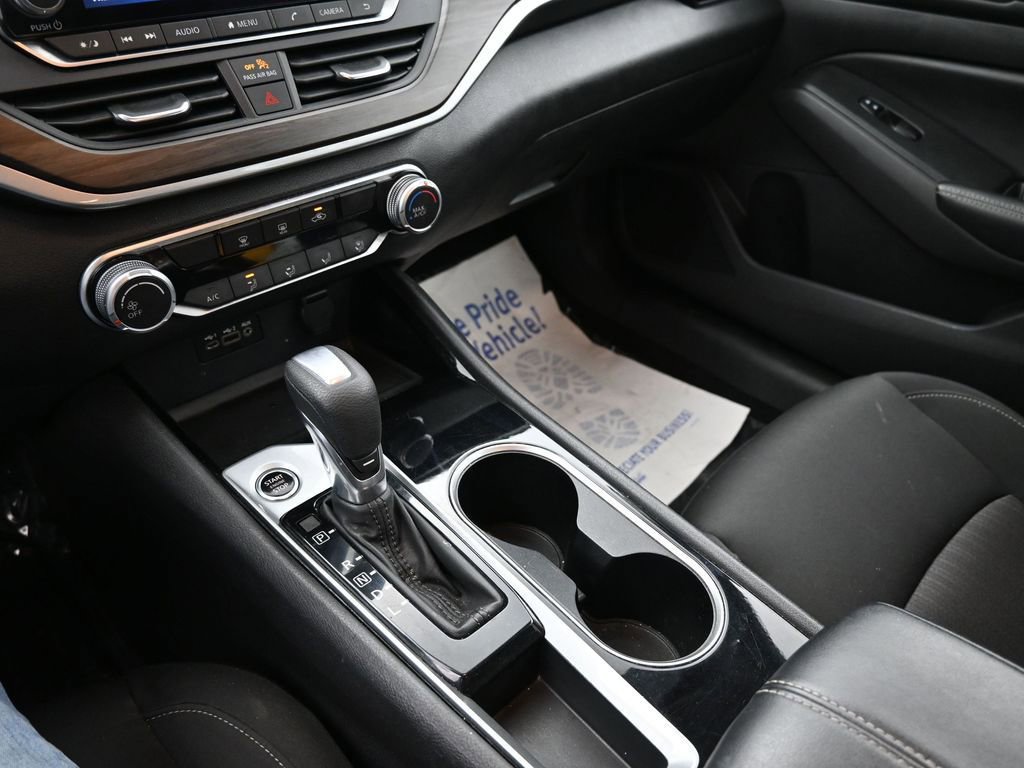 Used 2024 Nissan Altima 2.5 SV FWD image 24