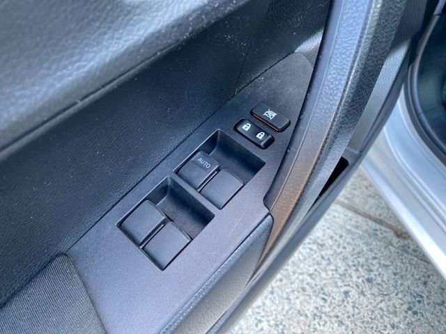 Used 2018 Toyota Corolla L image 18
