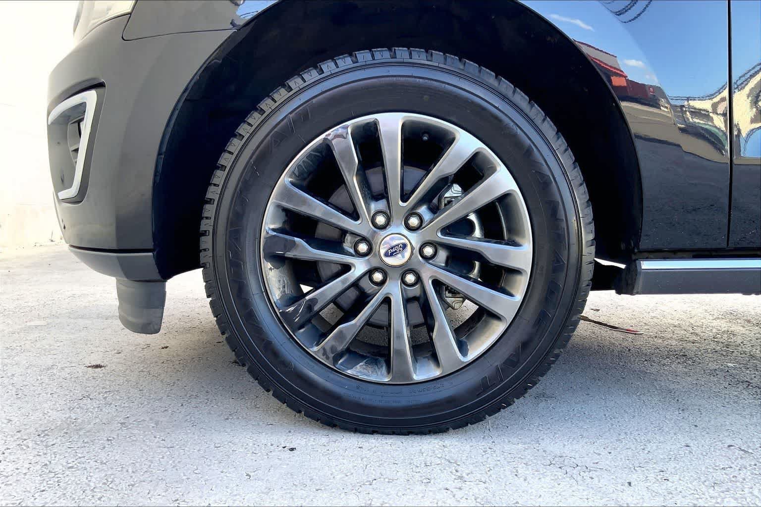 Used 2019 Ford Expedition Limited AWD/4WD image 8