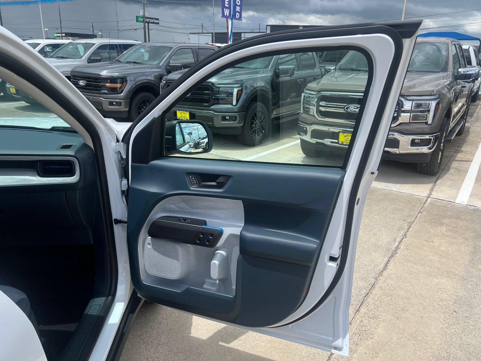 New 2026 Ford Maverick XLT FWD image 17