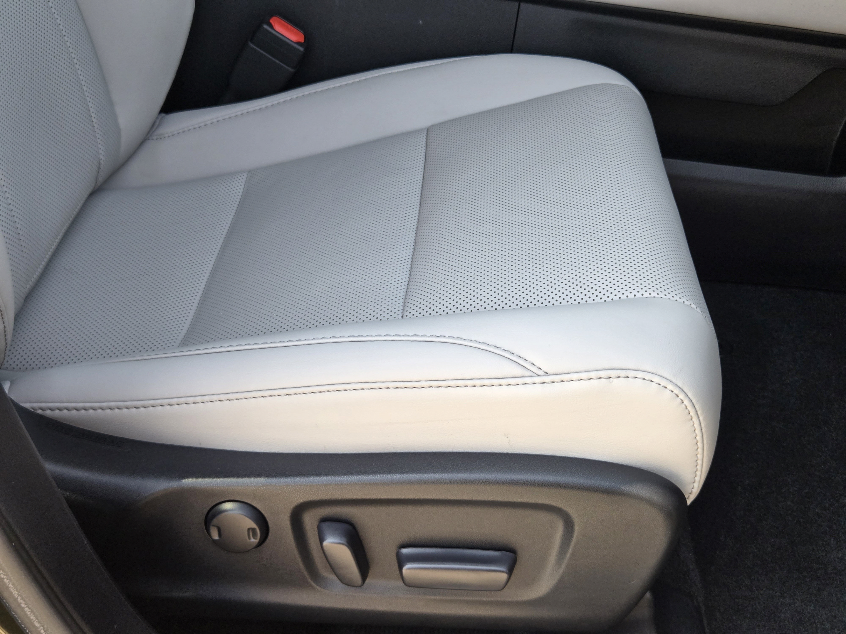 Certified 2022 Lexus RX 350 FWD w/ Premium Package image 25