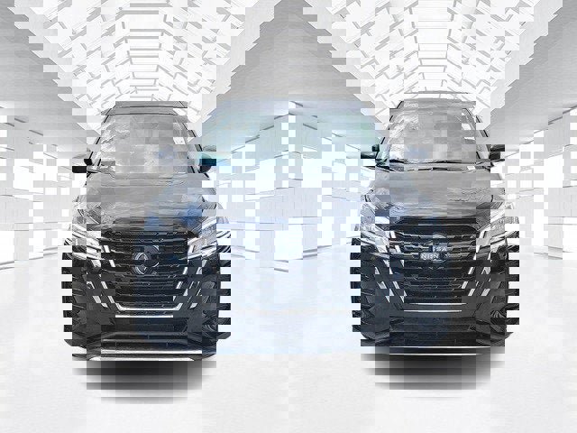 New 2025 Nissan Kicks Play S image 2